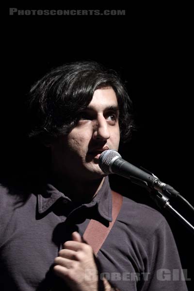 EXPLOSIONS IN THE SKY - 2012-01-30 - PARIS - Casino de Paris - 